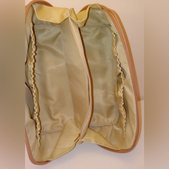 Rose of No Man's Land PINK Large Capacity Cosmetic Makeup Beauty Bag Pockets NWT - Picture 4 of 8